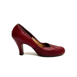 Vintage 1940s red snakeskin leather slip on pumps